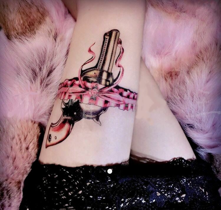 Sexy Gun Lace Garter Ribbon Temporary Tattoos Waterproof Sticker Womens Tattoo